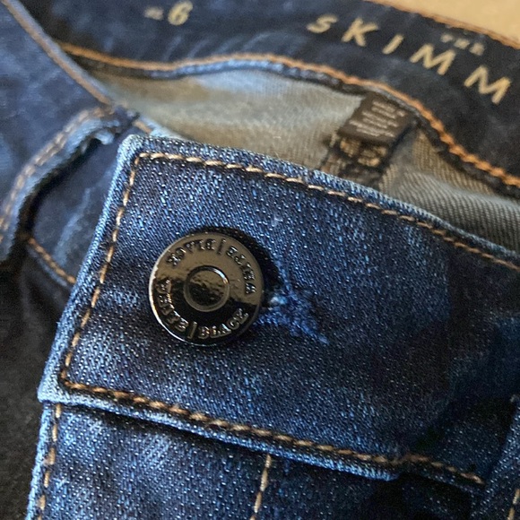 WHBM Skimmer jeans, distressed, size 6. In great condition. - Picture 2 of 13